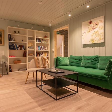 Urban And Stylish Apartment In City Centre Тромсьо Екстериор снимка