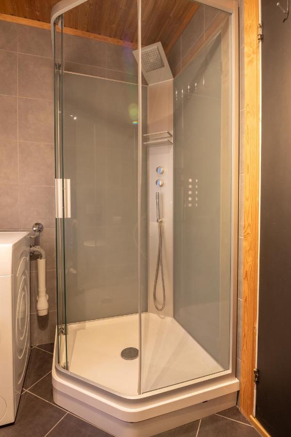 Urban And Stylish Apartment In City Centre Тромсьо Екстериор снимка
