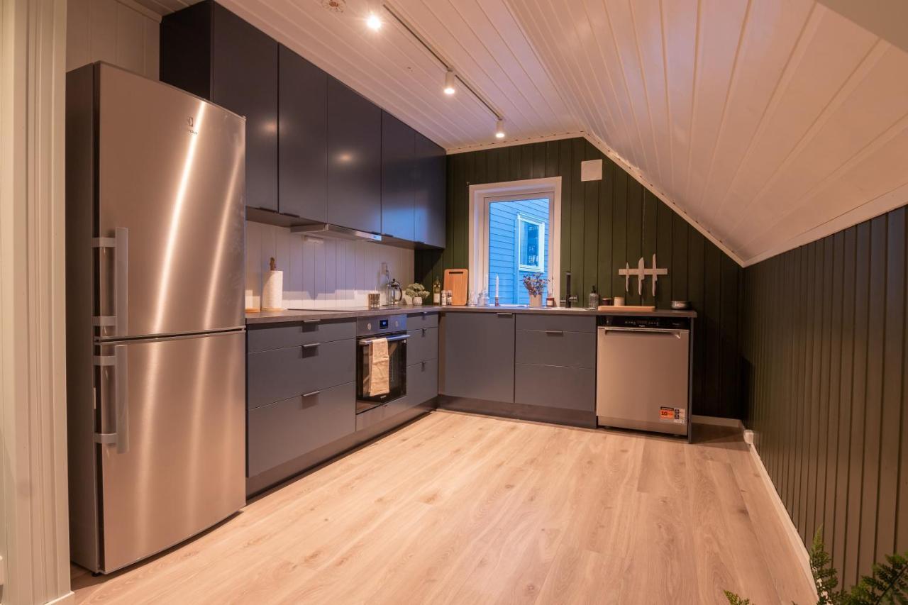 Urban And Stylish Apartment In City Centre Тромсьо Екстериор снимка