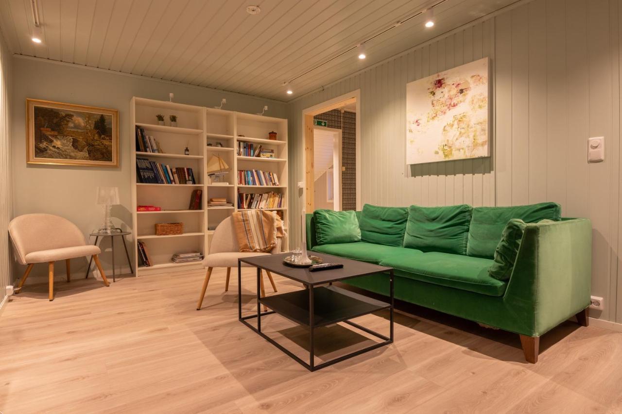 Urban And Stylish Apartment In City Centre Тромсьо Екстериор снимка