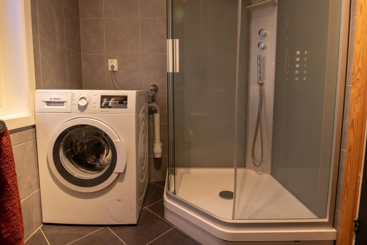 Urban And Stylish Apartment In City Centre Тромсьо Екстериор снимка