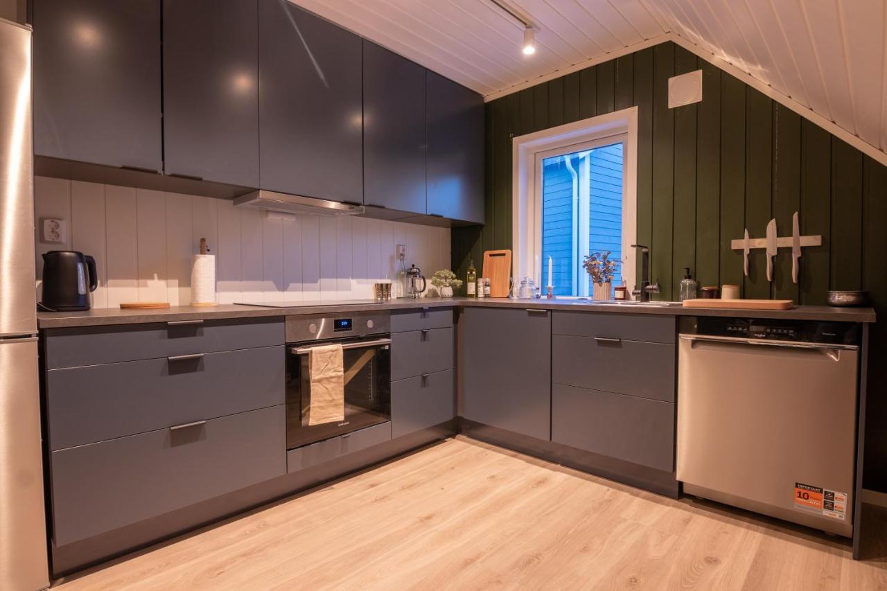 Urban And Stylish Apartment In City Centre Тромсьо Екстериор снимка